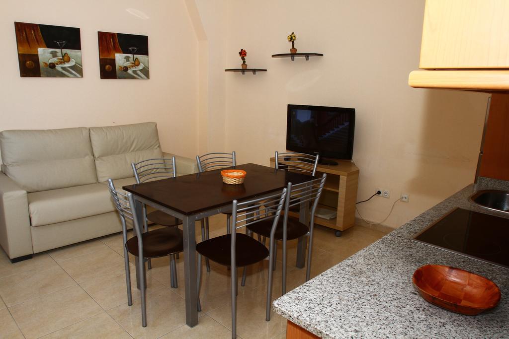 Apartamentos Coral Do Mar III Montalvo Zimmer foto
